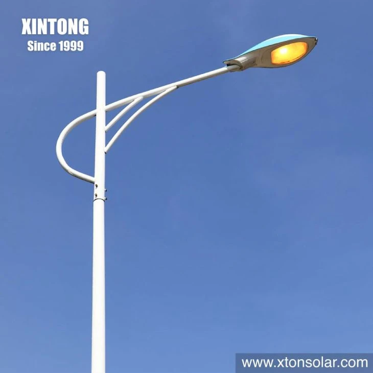 Led Straßenlaterne mit Lampenmast