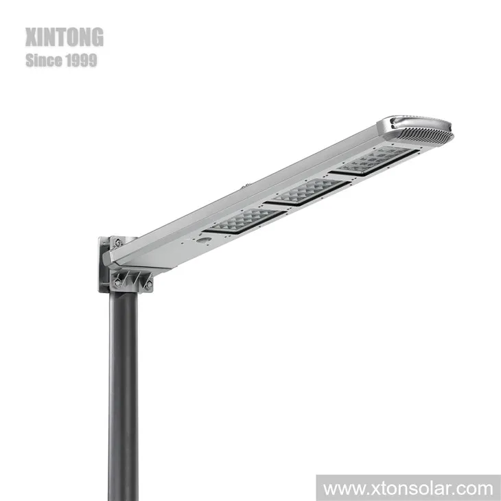 Integrierte 30-W-Solar-Straßenlaterne mit hoher Helligkeit